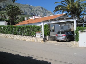 Bungalow met carport